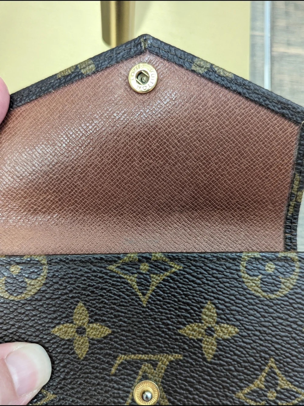 100% Authentic Louis Vuitton Victorine Monogram Wallet W/COA